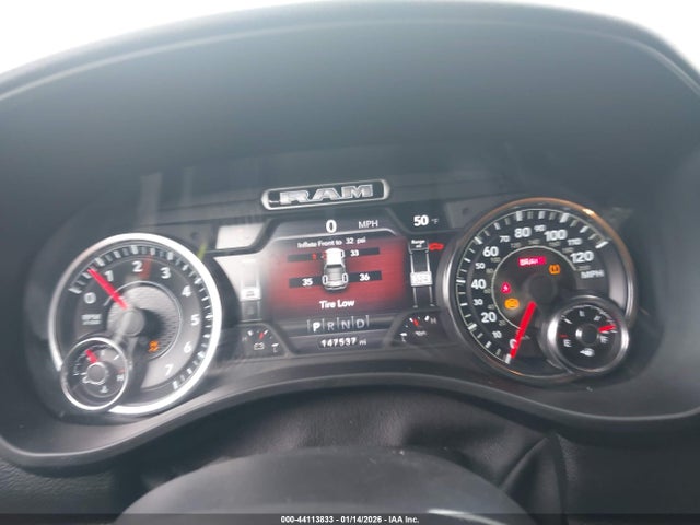 44113833 :رقم المزاد ، 1C6SRFFT9MN597023 vin ، 2021 Ram 1500 Big Horn  4x4 5'7 Box مزاد بيع