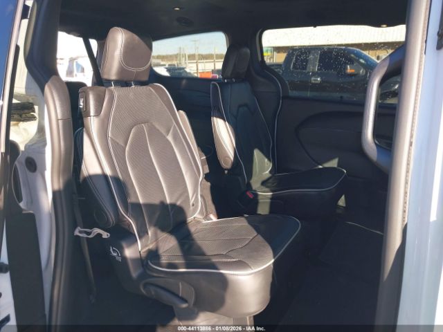 2026 CHRYSLER PACIFICA 2C4RC1GG0TR176189 Photo 7