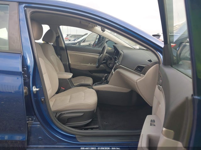 Продажа на аукционе авто 2020 Hyundai Elantra Sel, vin: 5NPD84LF1LH514528, номер лота: 44113903
