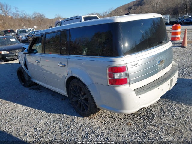 2011 FORD FLEX 2FMHK6DT8BBD10303 Photo 2