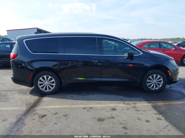 Продажа на аукционе авто 2017 Chrysler Pacifica Touring, vin: 2C4RC1DG3HR507827, номер лота: 44113986