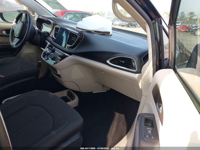Продажа на аукционе авто 2017 Chrysler Pacifica Touring, vin: 2C4RC1DG3HR507827, номер лота: 44113986