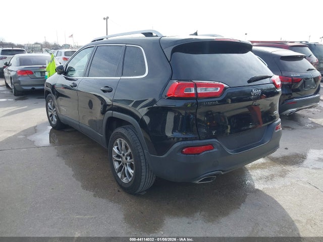 1C4PJLCS1FW612093 Jeep Cherokee Latitude