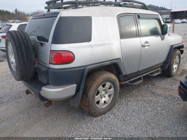 2007 TOYOTA FJ CRUISER JTEBU11F070044723 Photo 3
