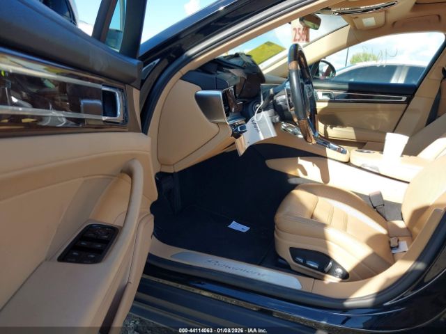 2018 PORSCHE PANAMERA WP0AA2A74JL111188 Photo 4