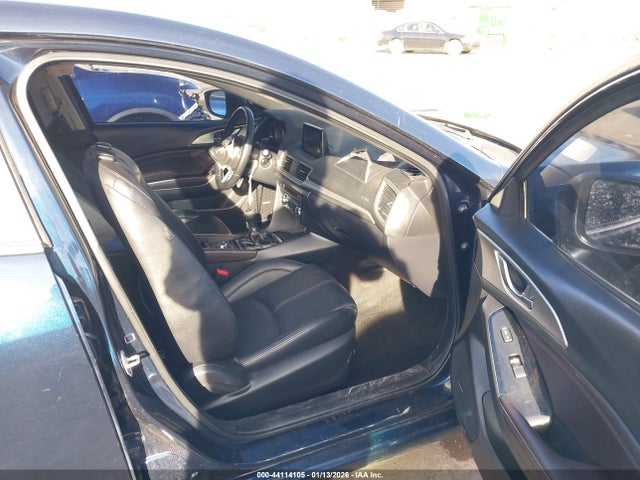 2017 Mazda Mazda3 Touring მანქანა იყიდება აუქციონზე, vin: 3MZBN1V7XHM112218, აუქციონის ნომერი: 44114105