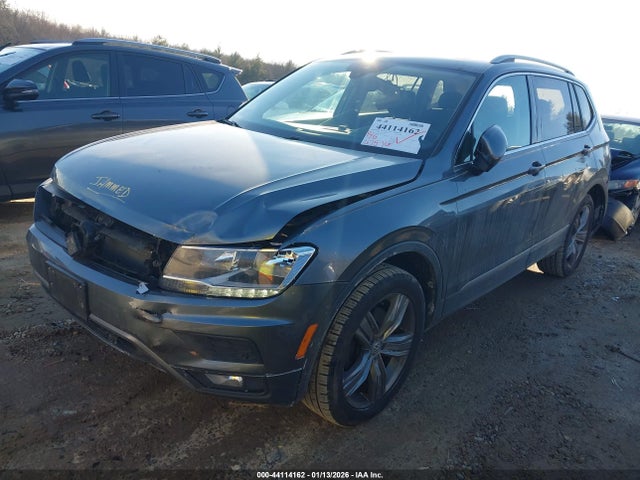 Продажа на аукционе авто 2020 Volkswagen Tiguan, vin: 3VV2B7AX1LM182513, номер лота: 44114162