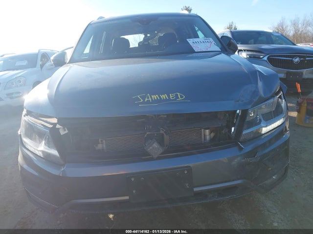 Продажа на аукционе авто 2020 Volkswagen Tiguan, vin: 3VV2B7AX1LM182513, номер лота: 44114162