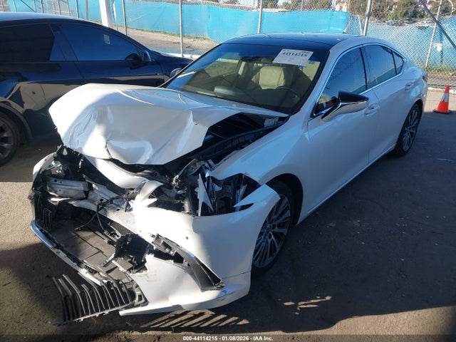 Lexus ES 350 2019 JTHBZ1B19K2005133 Image 2