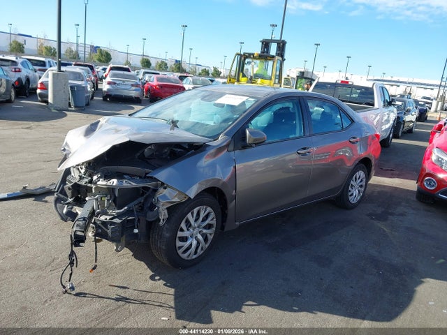 Toyota COROLLA LE 2018 5YFBURHE5JP843975 Image 14