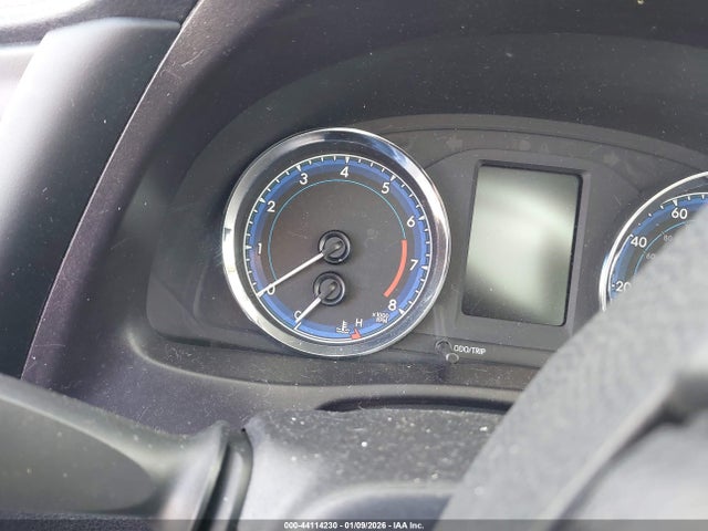 Toyota COROLLA LE 2018 5YFBURHE5JP843975 Image 7
