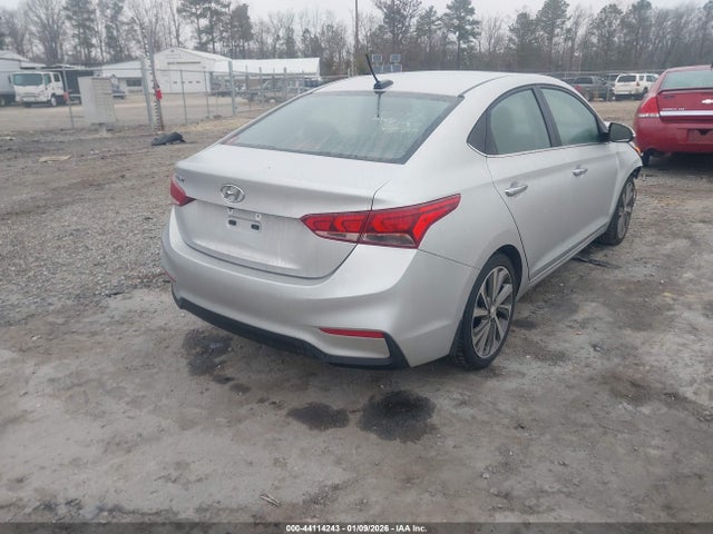 Hyundai Accent Limited 2020 3KPC34A68LE107811 Image 4