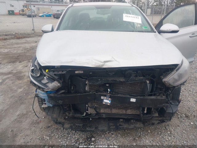 Hyundai Accent Limited 2020 3KPC34A68LE107811 Image 6