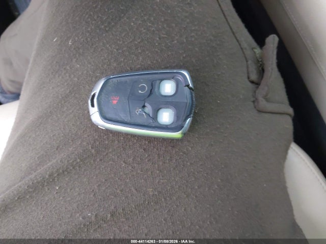 2017 CADILLAC XT5 1GYKNBRS0HZ122370 Photo 10