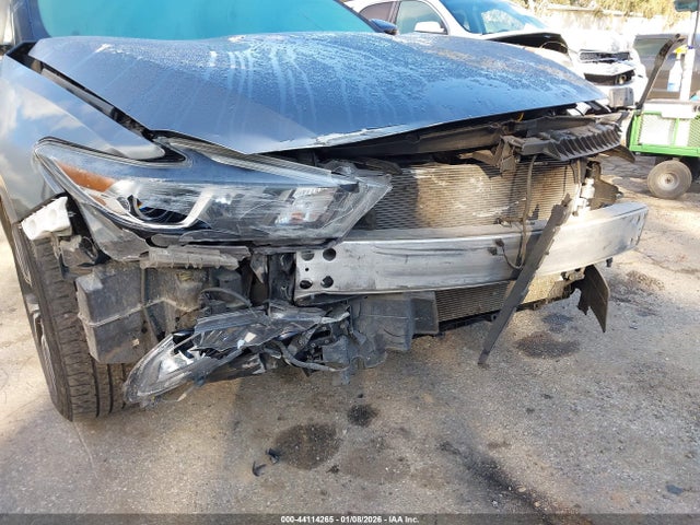 1N4AA6AP3HC437913 Nissan Maxima 3.5 Platinum