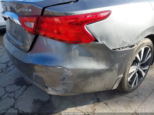 1N4AA6AP3HC437913 Nissan Maxima 3.5 Platinum