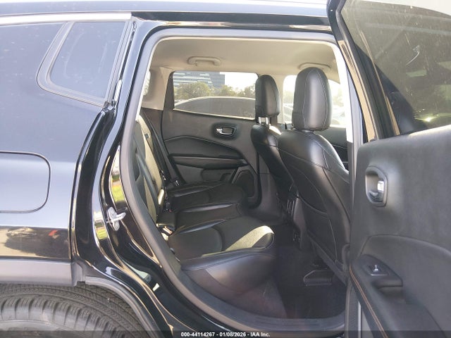 3C4NJCCB7LT211494 Jeep Compass Limited Fwd