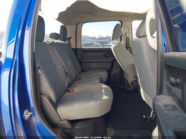 44114282 :رقم المزاد ، 1C6RR7KG8KS593556 vin ، 2019 Ram 1500 Classic Tradesman  4x4 5'7 Box مزاد بيع
