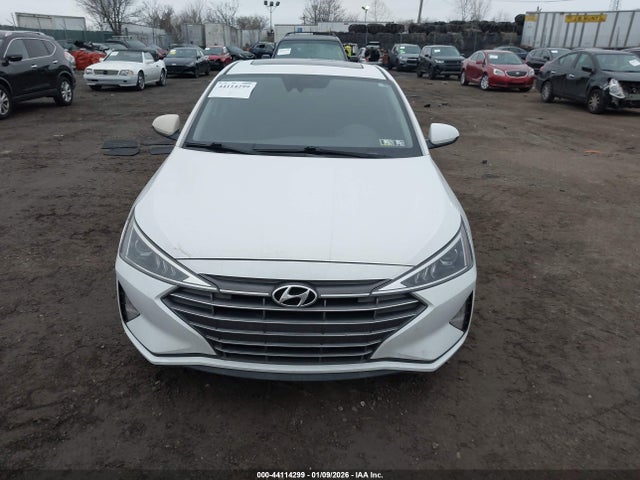 Hyundai Elantra Value Edition 2019 5NPD84LF2KH404991 Image 13