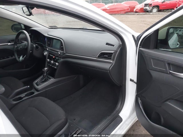 Hyundai Elantra Value Edition 2019 5NPD84LF2KH404991 Image 5
