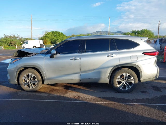 Toyota Highlander Xle 2021 5TDGZRAH1MS050163 Image 15