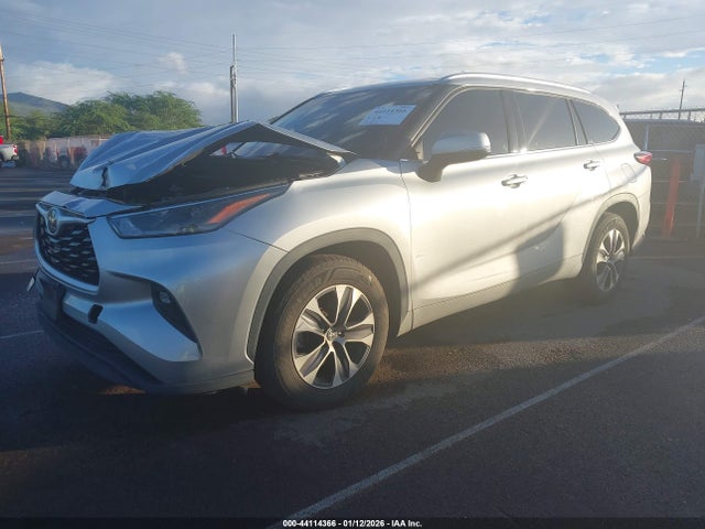 Toyota Highlander Xle 2021 5TDGZRAH1MS050163 Image 2