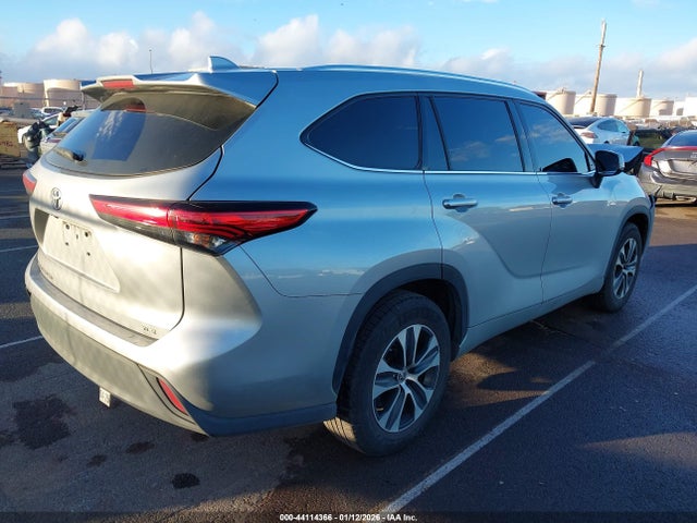 Toyota Highlander Xle 2021 5TDGZRAH1MS050163 Image 4