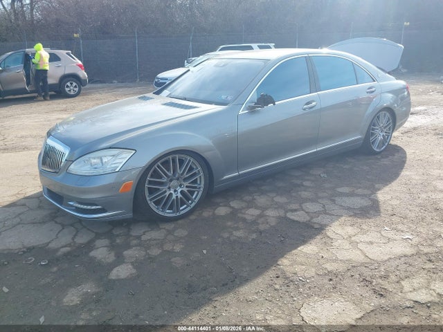 2011 MERCEDES-BENZ S 550 WDDNG8GB8BA365830 Photo 1