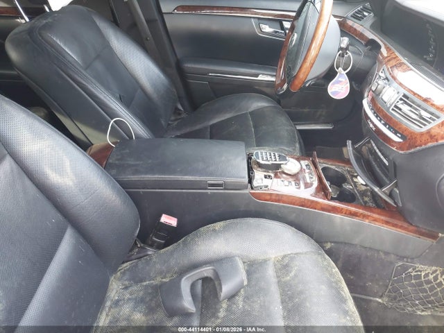 2011 MERCEDES-BENZ S 550 WDDNG8GB8BA365830 Photo 4