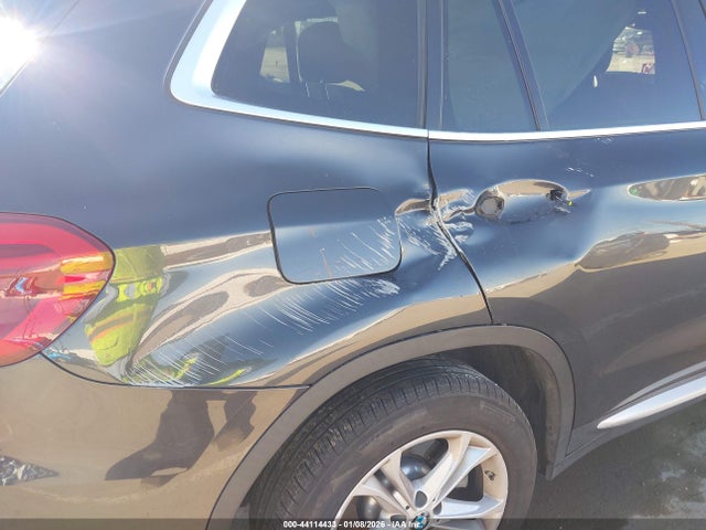 5UXTR7C55KLF28297 BMW X3 Sdrive30i