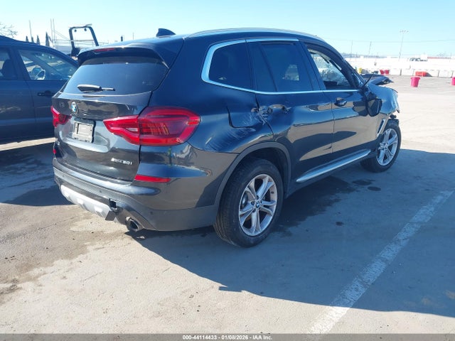 2019 BMW X3 5UXTR7C55KLF28297 Photo 3