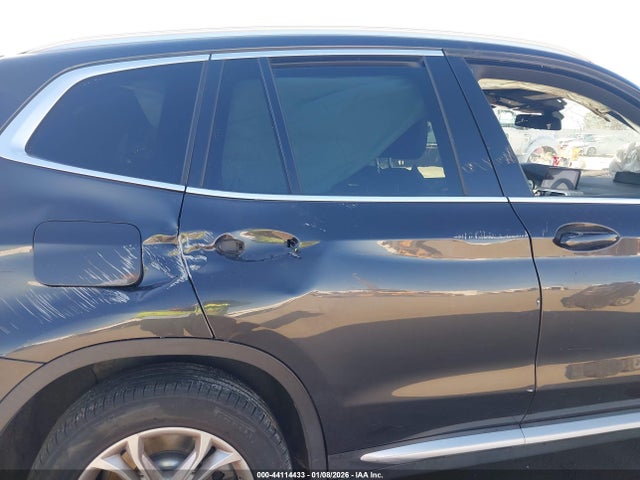 2019 BMW X3 5UXTR7C55KLF28297 Photo 7