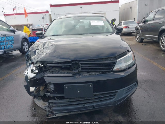 Продаж на аукціоні авто 2014 Volkswagen Jetta 2.0l S, vin: 3VW2K7AJ9EM390763, номер лоту: 44114507