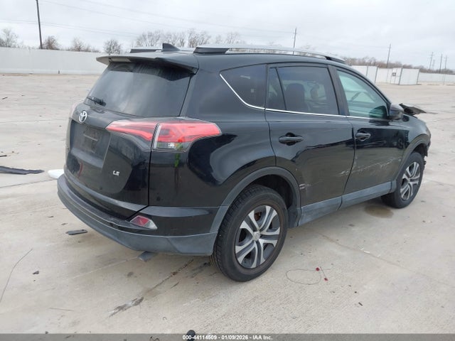 2T3ZFREV3JW449829 Toyota RAV4 LE