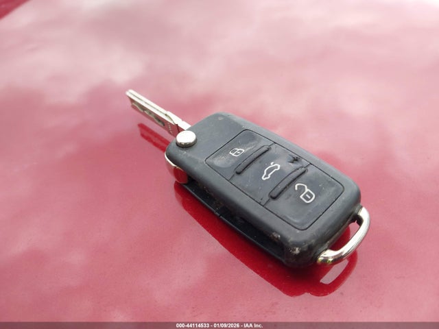 1VWAT7A38GC027711 Volkswagen Passat 1.8t S