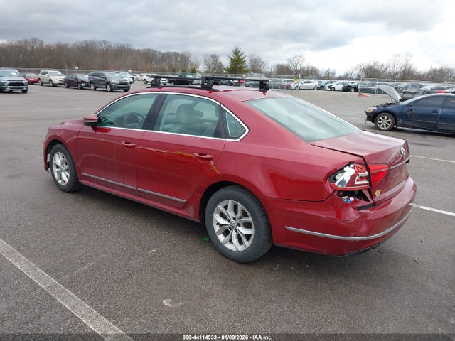 1VWAT7A38GC027711 Volkswagen Passat 1.8t S