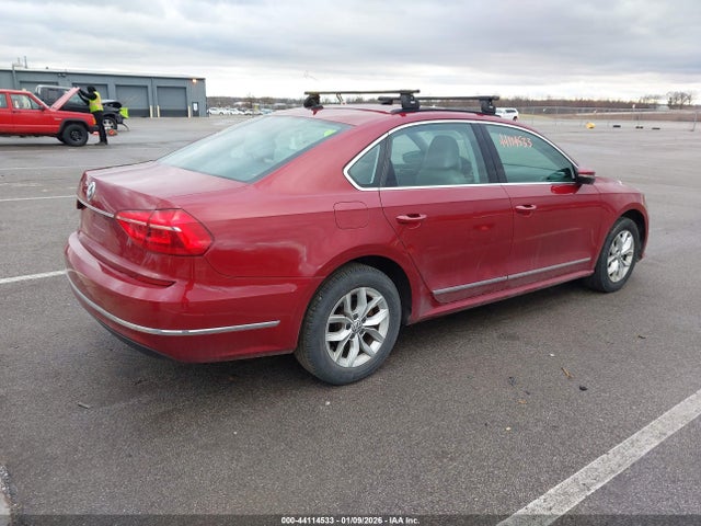 1VWAT7A38GC027711 Volkswagen Passat 1.8t S