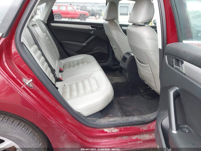 1VWAT7A38GC027711 Volkswagen Passat 1.8t S