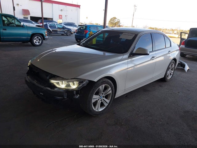 BMW 328I 2016 WBA8E9G5XGNU29604 Image 2