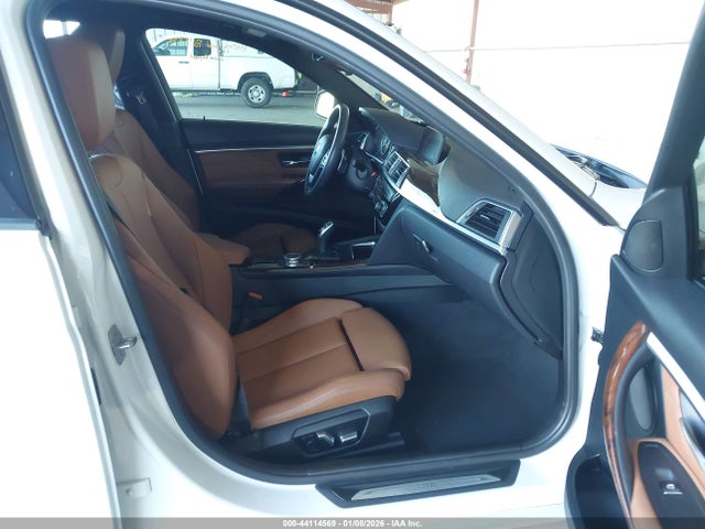BMW 328I 2016 WBA8E9G5XGNU29604 Image 5