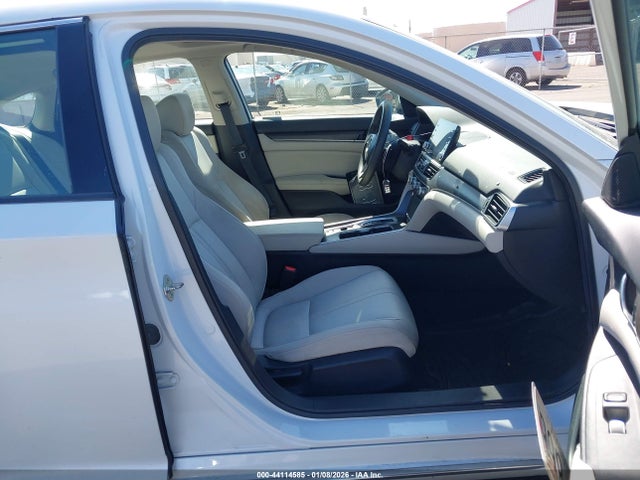1HGCV3F41KA015115 Honda Accord Hybrid Ex