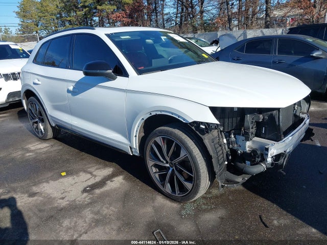 2024 AUDI SQ5 WA1B4AFY2R2042715