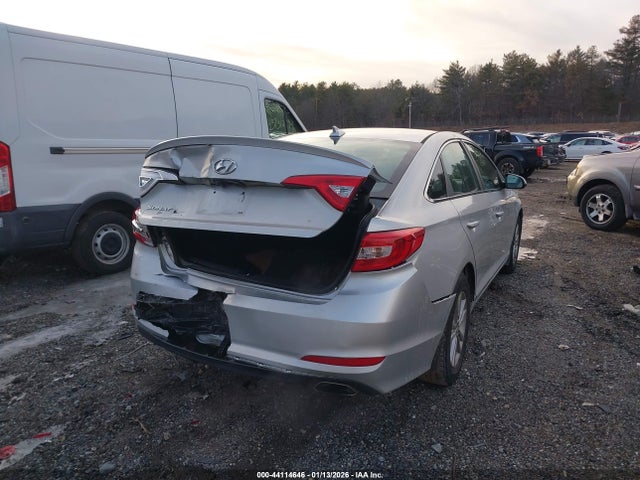 5NPE24AFXFH208800 Hyundai SONATA SE