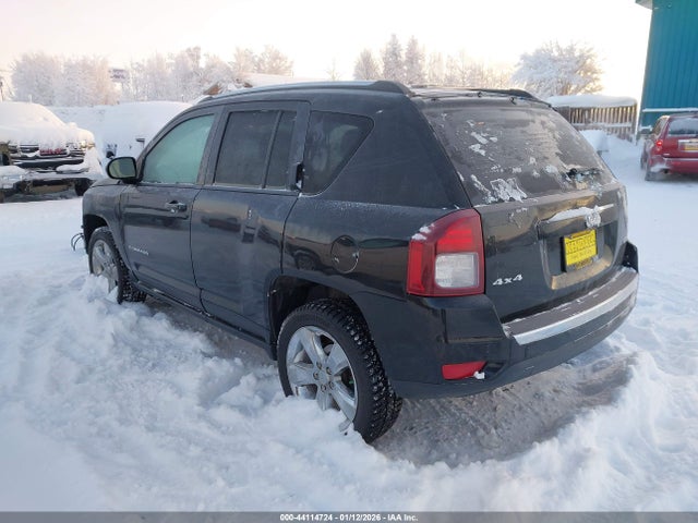 2015 JEEP COMPASS 1C4NJDEB0FD312731 Photo 2