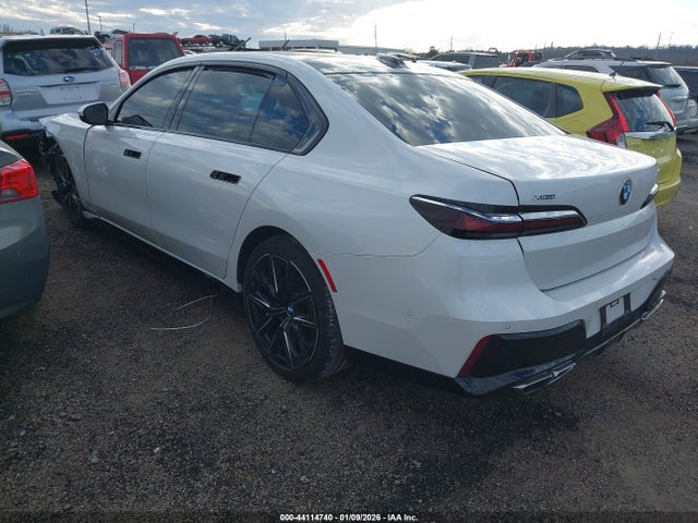 44114740 :رقم المزاد ، WBA33EJ02PCM41408 vin ، 2023 Bmw 760 I Xdrive مزاد بيع