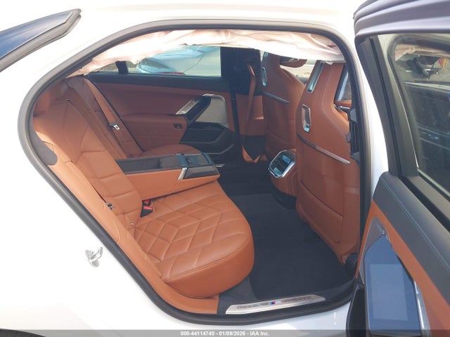 44114740 :رقم المزاد ، WBA33EJ02PCM41408 vin ، 2023 Bmw 760 I Xdrive مزاد بيع
