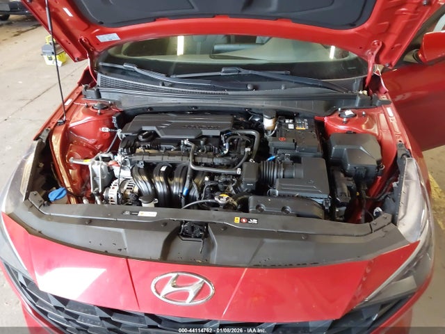 KMHLL4AG5PU456081 Hyundai ELANTRA SE
