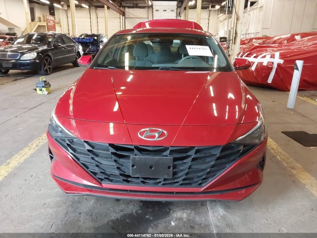 KMHLL4AG5PU456081 Hyundai ELANTRA SE