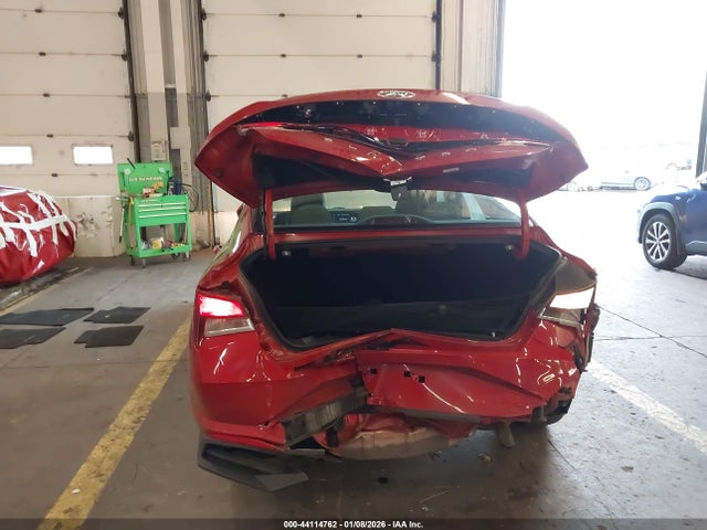 KMHLL4AG5PU456081 Hyundai ELANTRA SE
