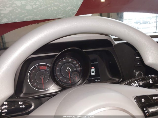 KMHLL4AG5PU456081 Hyundai ELANTRA SE